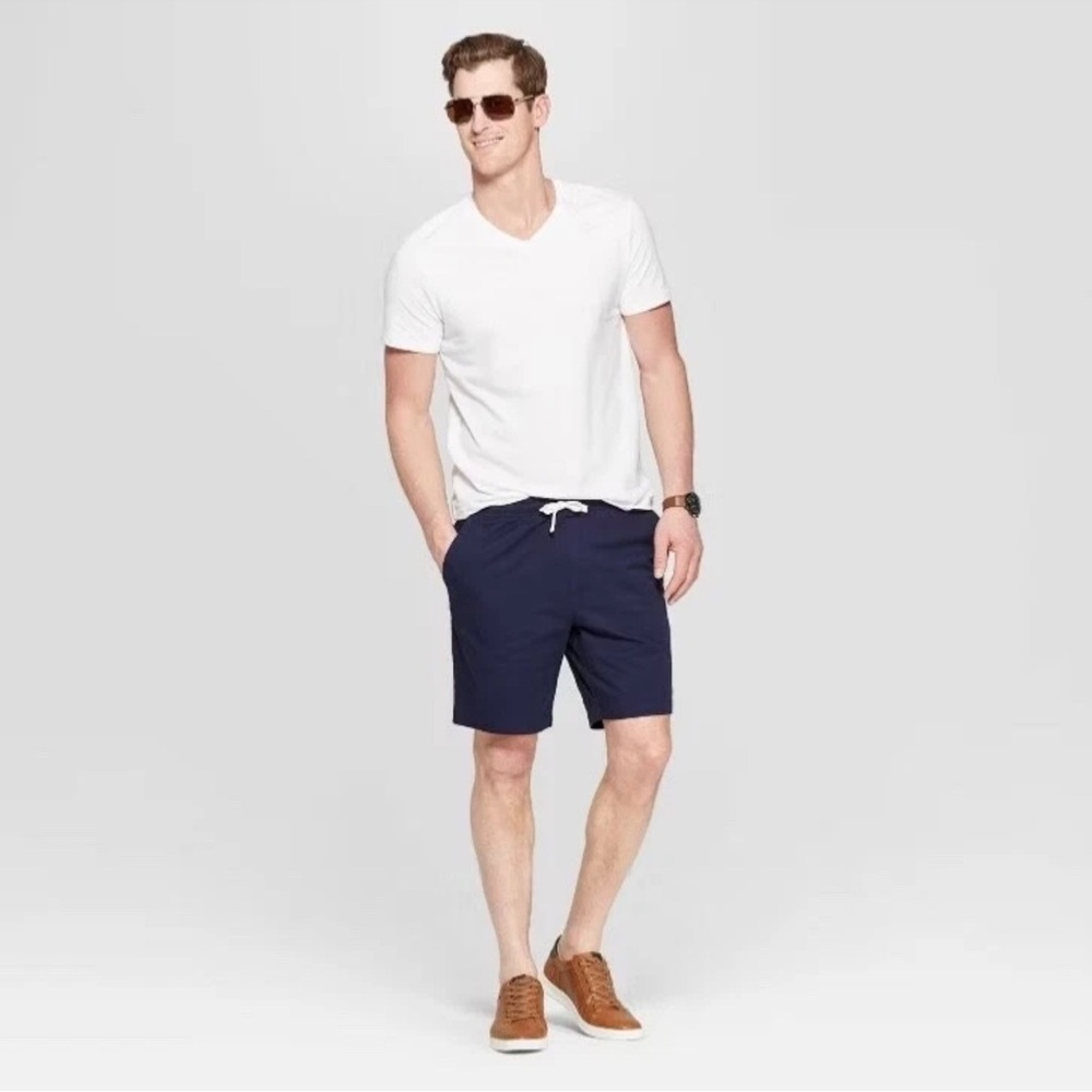 Goodfellows Every Wear V-Neck White Men’s Size Small Standart Fit Tag Free - Picture 2 of 8